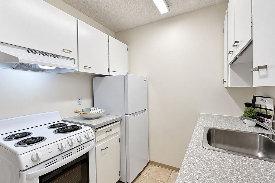 110 2033 W 7th Avenue Vancouver, BC - 13