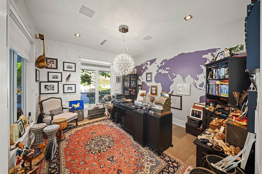 966 Beaumont Drive North Vancouver, BC - 19