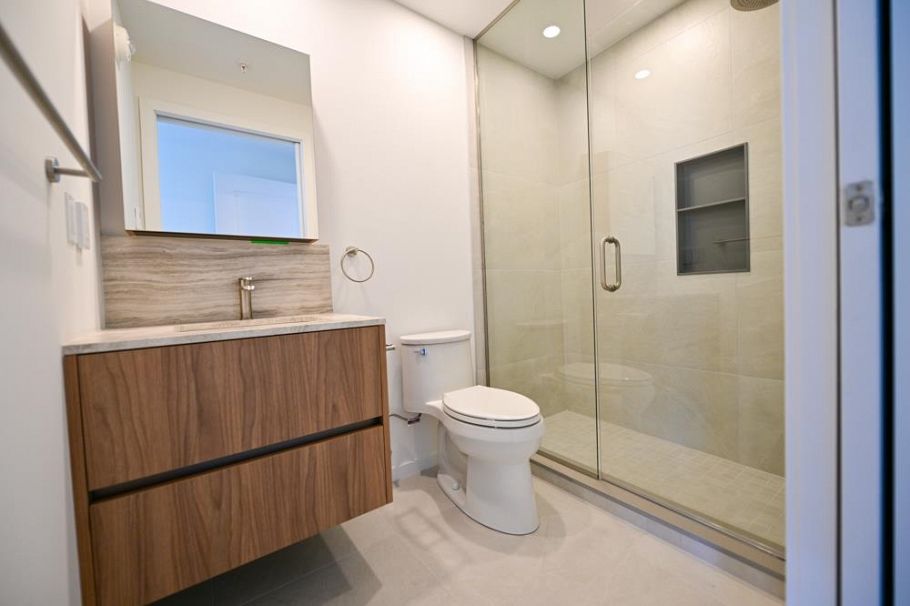 306 8486 Oak Street Vancouver, BC - 17