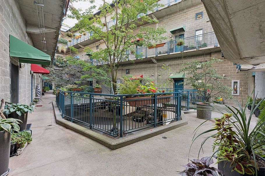 222 2001 Wall Street Vancouver, BC - 26