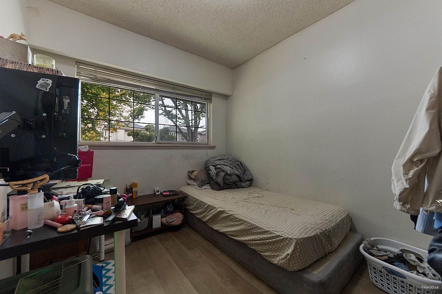 6187 Arlington Street Vancouver, BC - 13