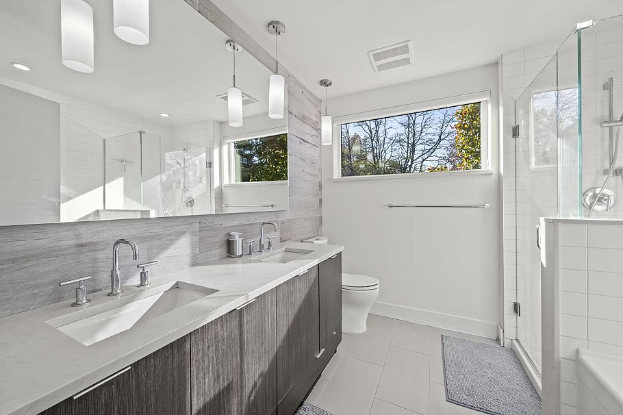 5552 Oak Street Vancouver, BC - 25