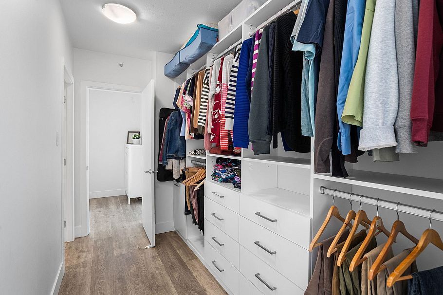 306 158 W 13th Street North Vancouver, BC - 19