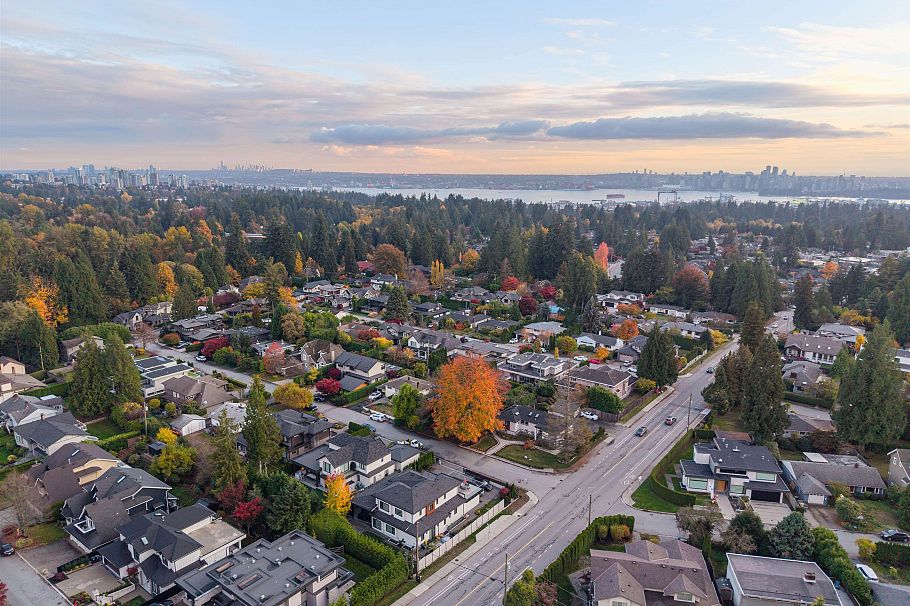 3560 Highland Boulevard North Vancouver, BC - 33