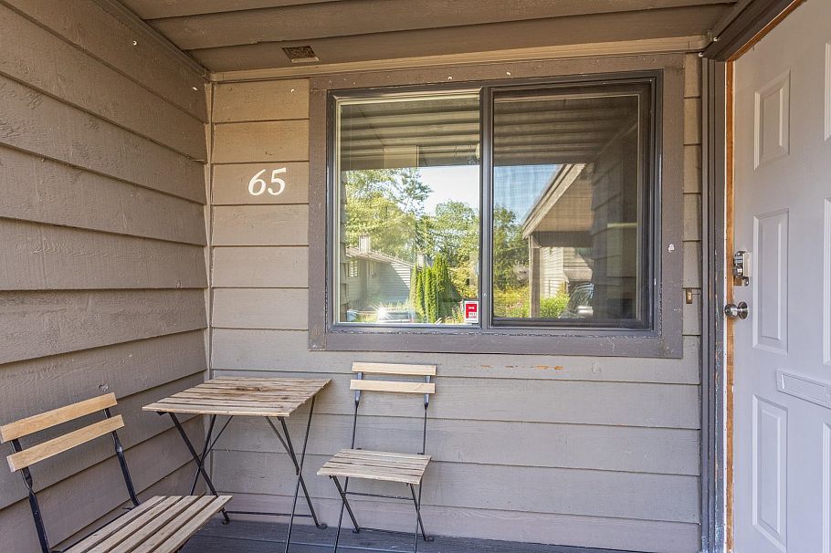 65 1930 Cedar Village Crescent North Vancouver, BC - 2