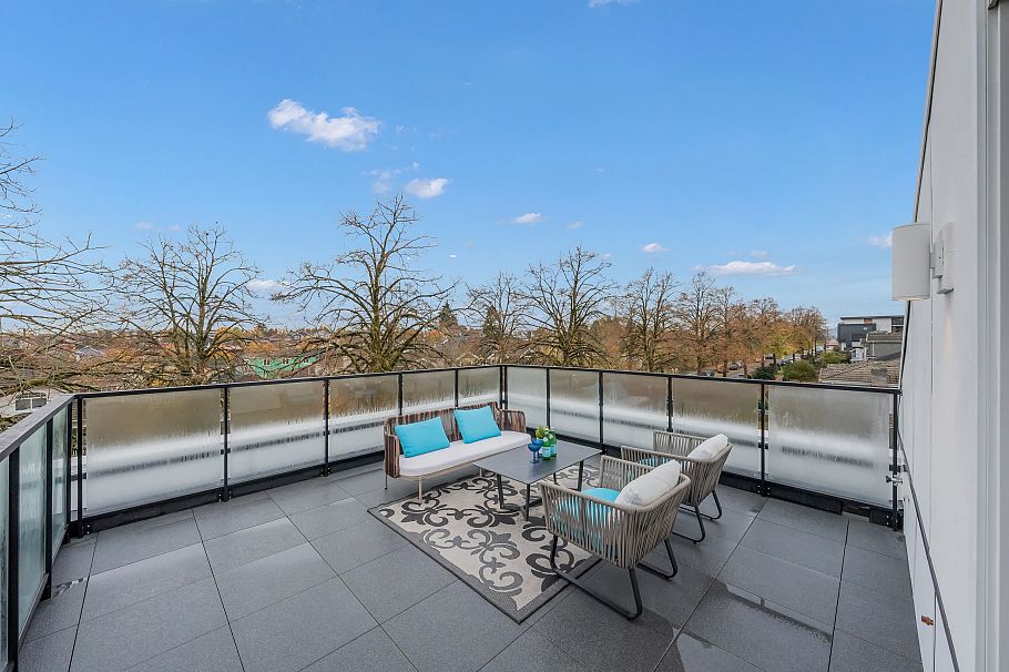 3 3391 Price Street Vancouver, BC - 22
