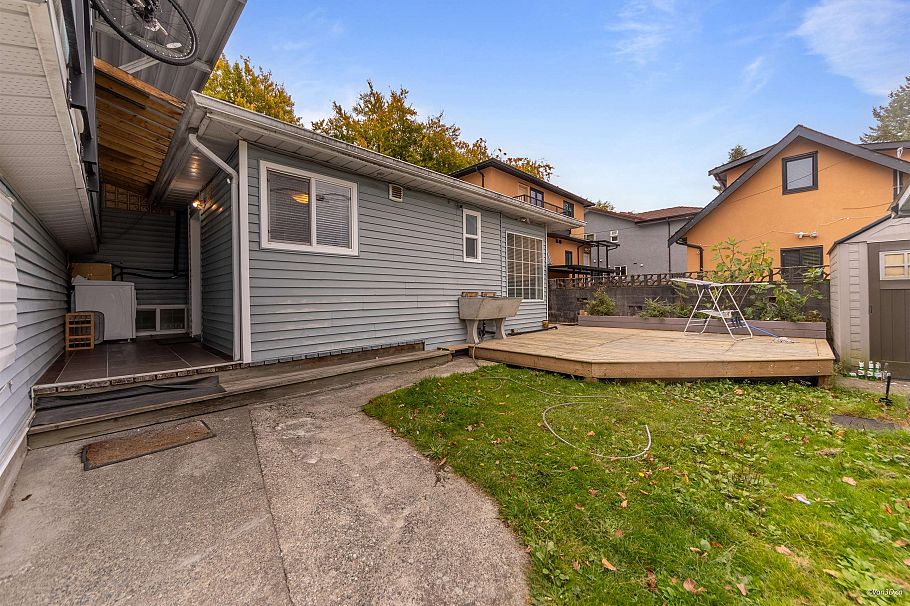 6187 Arlington Street Vancouver, BC - 38