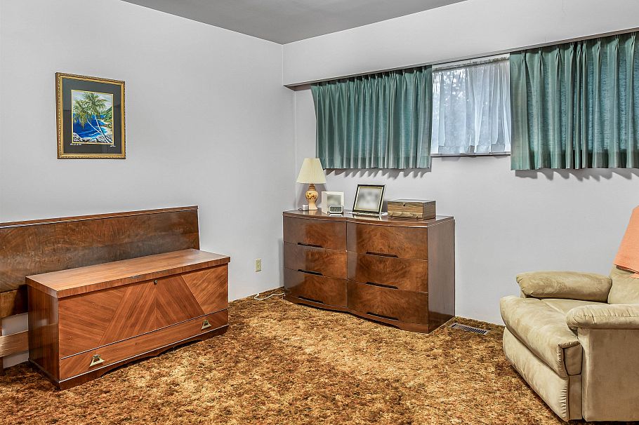 335 W 28th Street North Vancouver, BC - 25