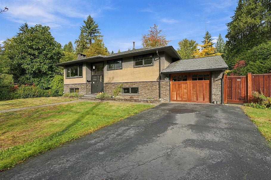 444 Evergreen Place North Vancouver, BC - 3