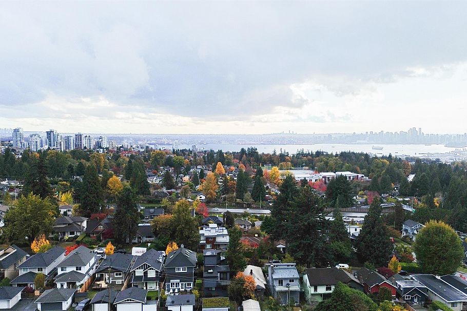 335 W 28th Street North Vancouver, BC - 20