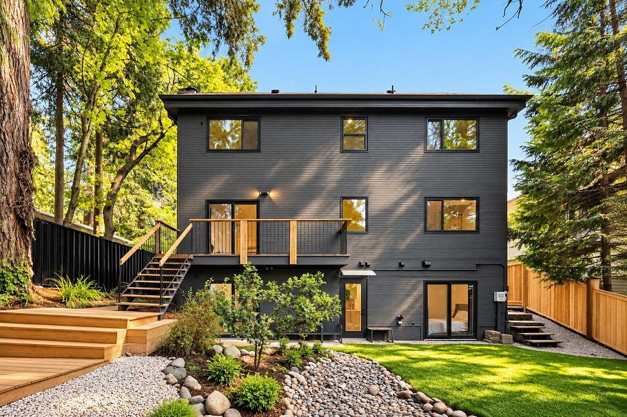 2221 Bowser Avenue North Vancouver, BC - 7