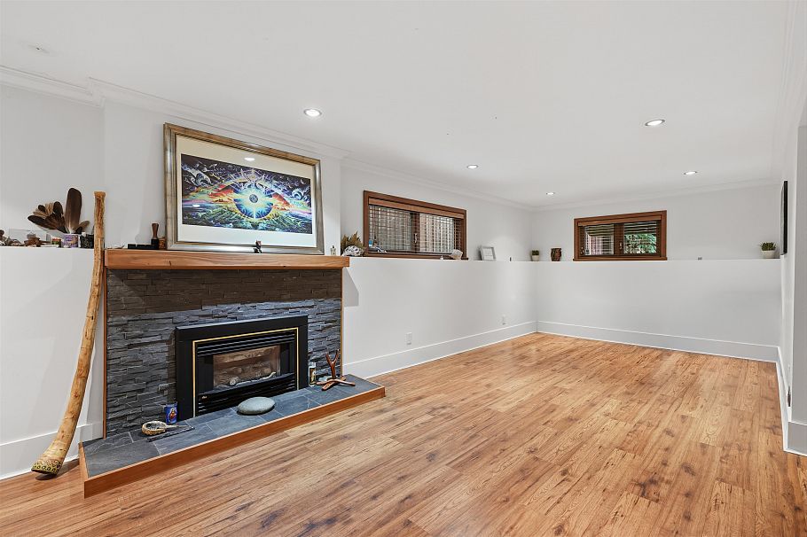 444 Evergreen Place North Vancouver, BC - 25