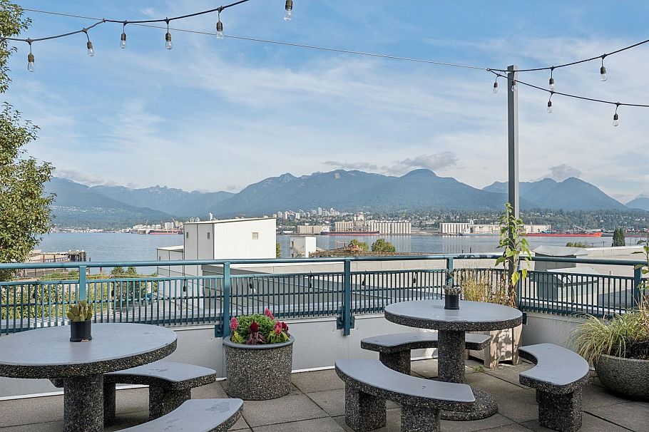 222 2001 Wall Street Vancouver, BC - 23