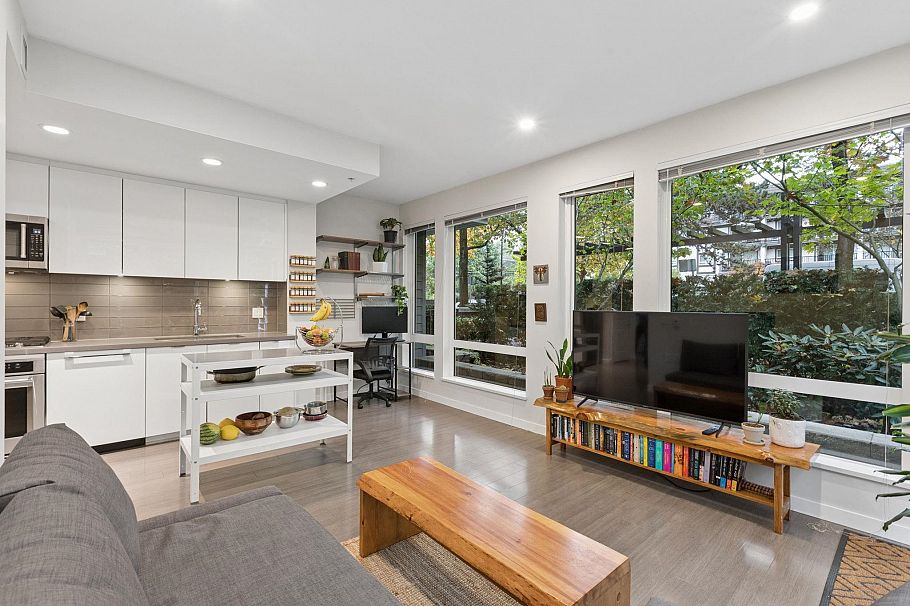 113 277 W 1st Street North Vancouver, BC - 4