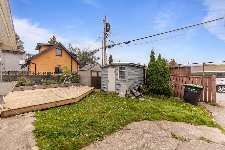 6187 Arlington Street Vancouver, BC - 39