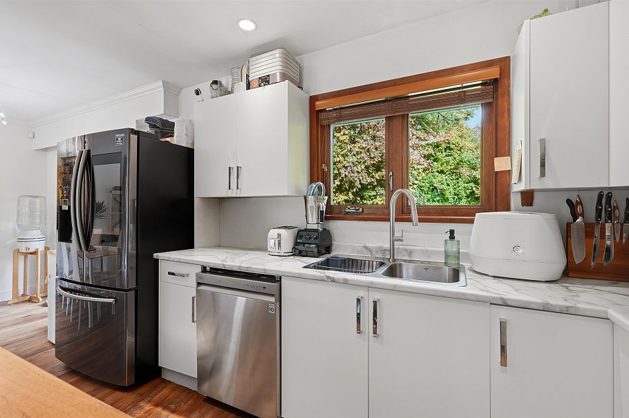444 Evergreen Place North Vancouver, BC - 7