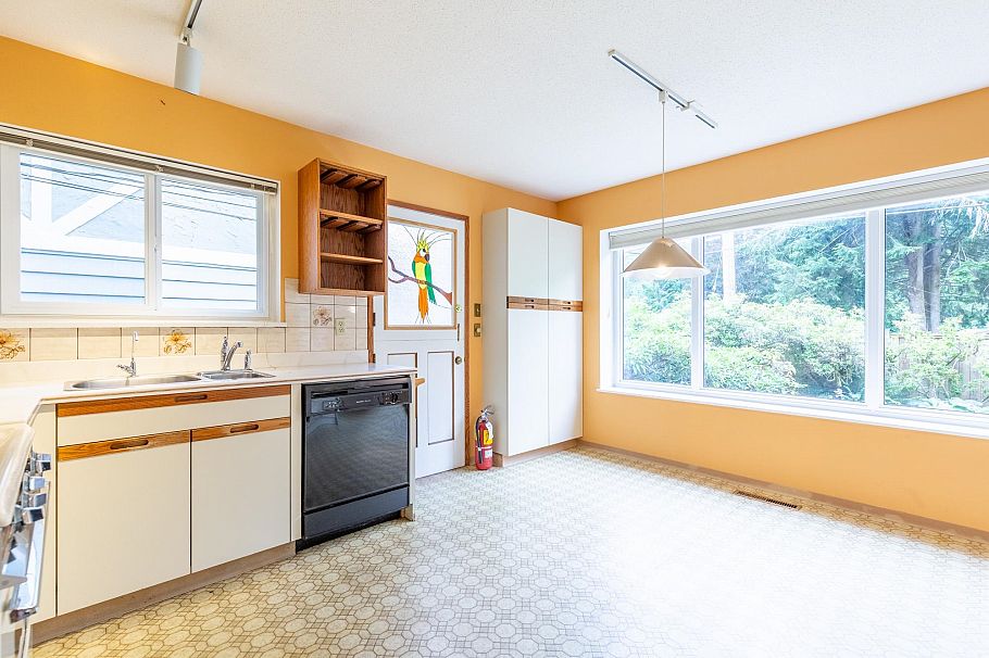 2256 Chapman Way North Vancouver, BC - 14