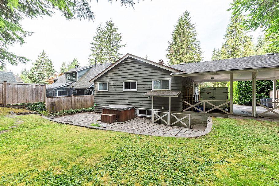 2256 Chapman Way North Vancouver, BC - 33