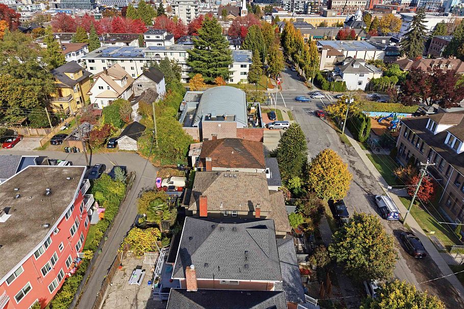 2833 Quebec Street Vancouver, BC - 8