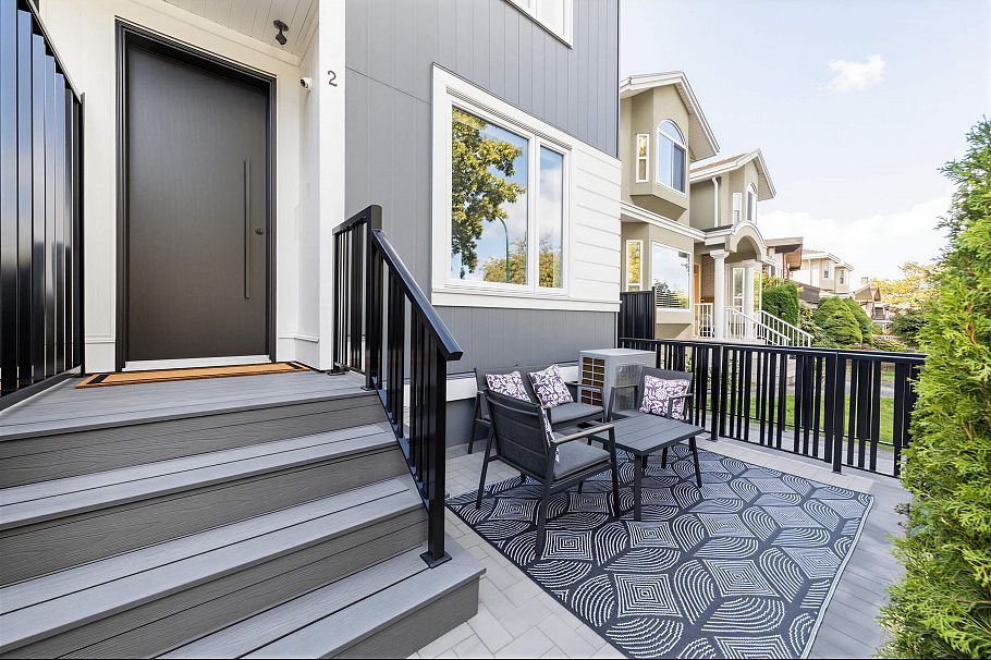 2 3268 E 18 Avenue Vancouver, BC - 32
