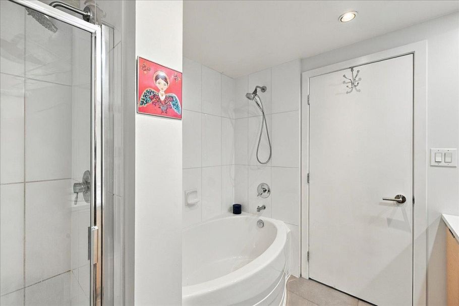 1803 151 W 2nd Street North Vancouver, BC - 22
