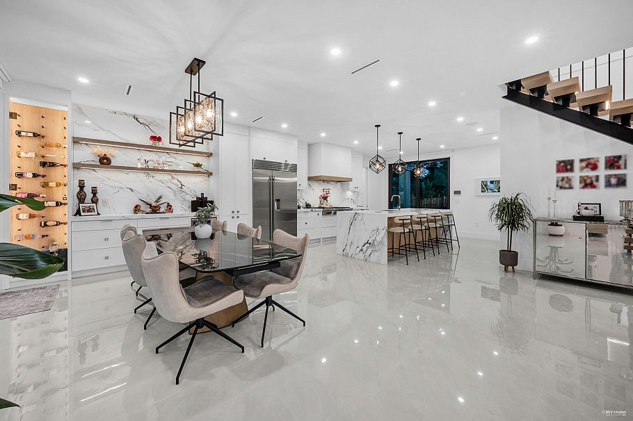 1390 Sutherland Avenue North Vancouver, BC - 9