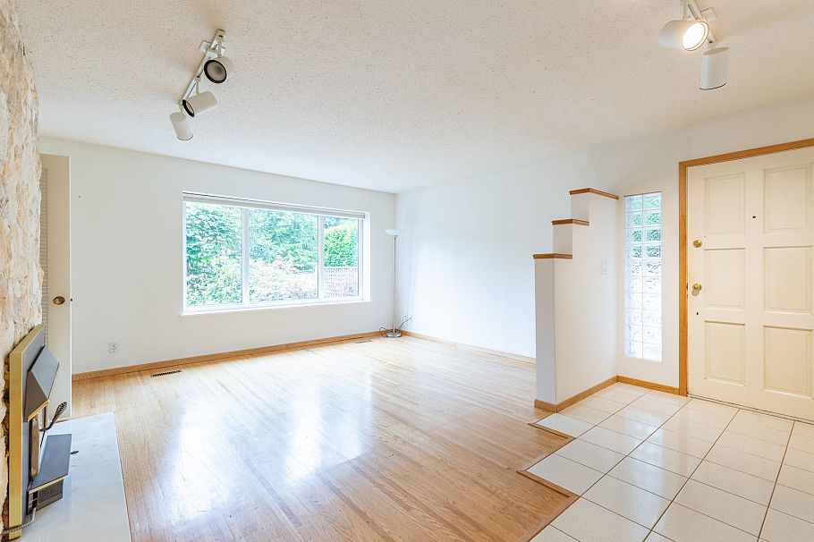 2256 Chapman Way North Vancouver, BC - 6