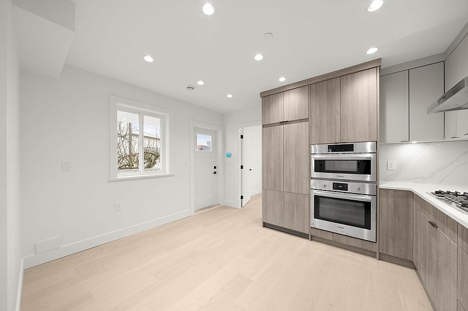 1161 Keefer Street Vancouver, BC - 11