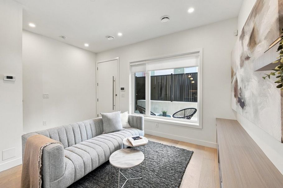 2 3183 Graveley Street Vancouver, BC - 9