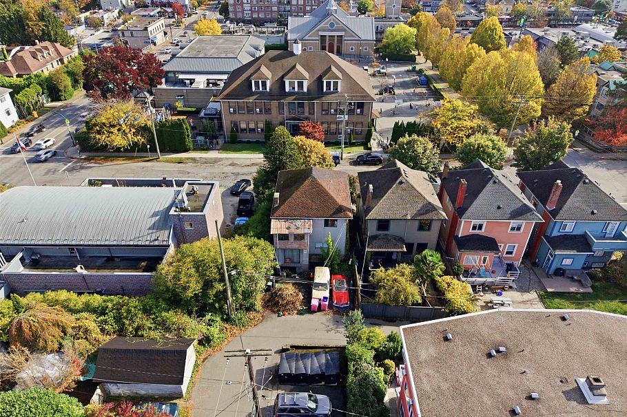 2833 Quebec Street Vancouver, BC - 6