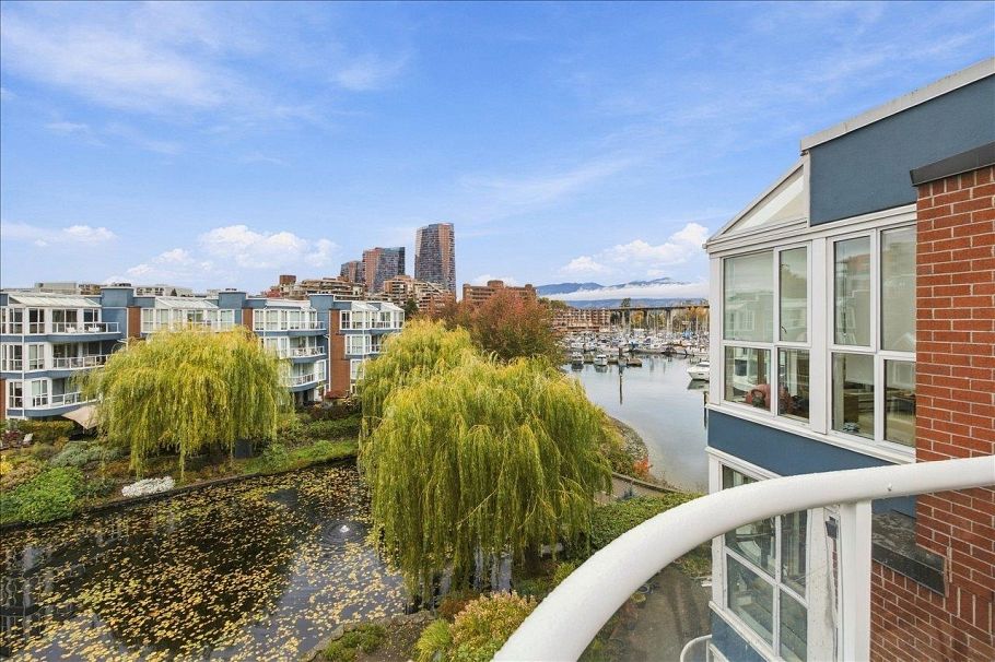 405 1502 Island Park Walk Vancouver, BC - 22