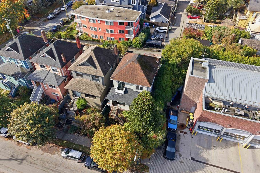 2833 Quebec Street Vancouver, BC - 14