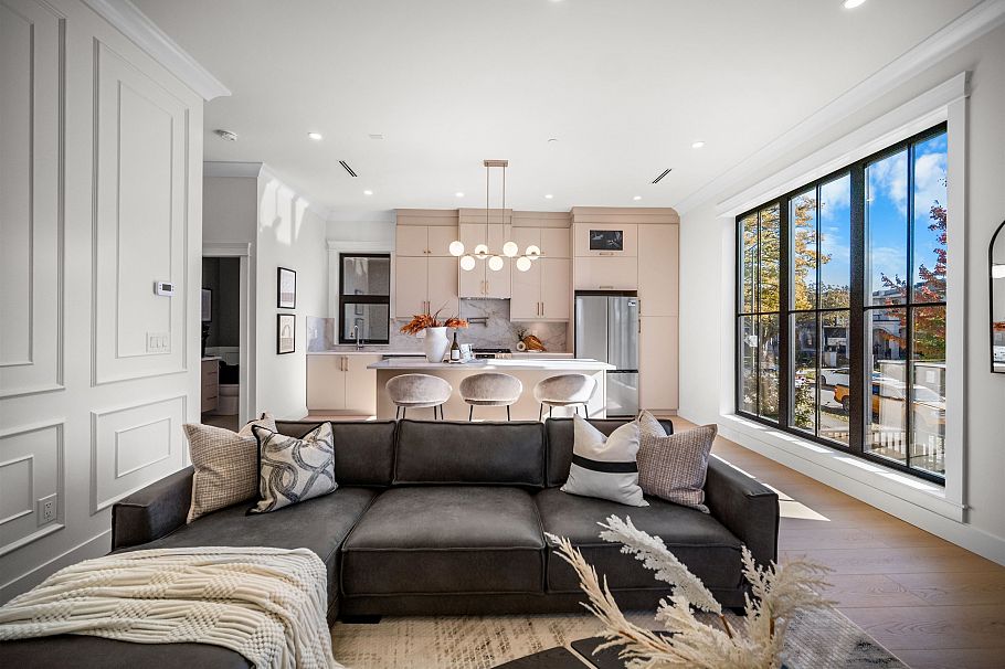 1 1613 E 58th Avenue Vancouver, BC - 2