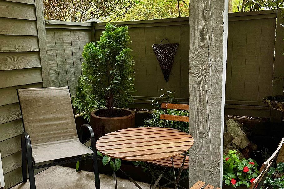 107 1523 Bowser Avenue North Vancouver, BC - 28