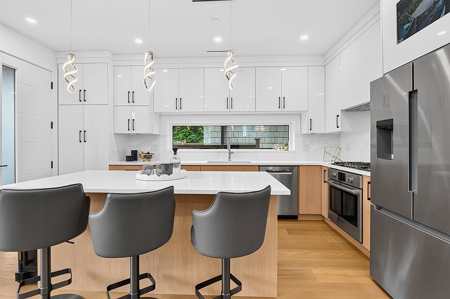 2 950 W 17th Avenue Vancouver, BC - 8