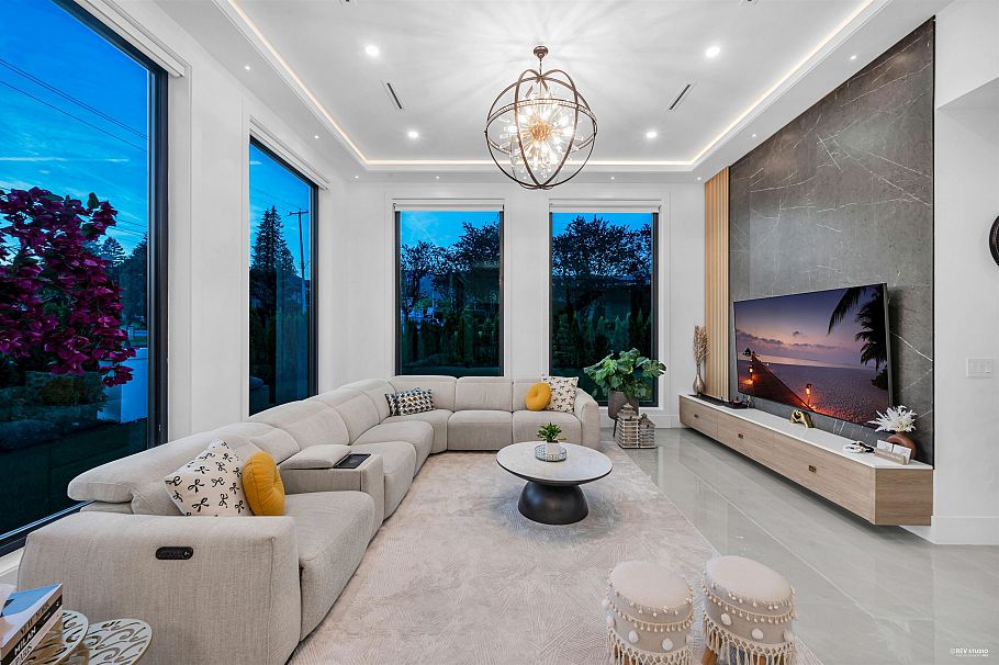 1390 Sutherland Avenue North Vancouver, BC - 6