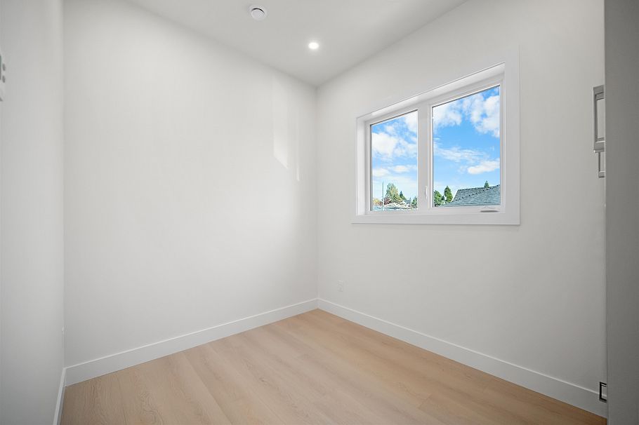 1 1613 E 58th Avenue Vancouver, BC - 10