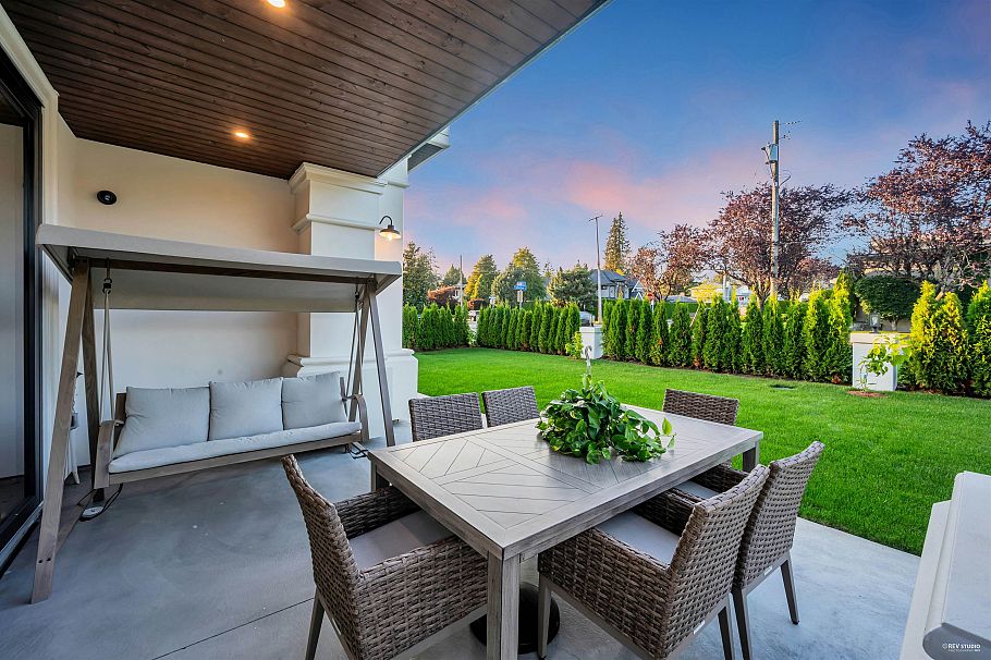 1390 Sutherland Avenue North Vancouver, BC - 30