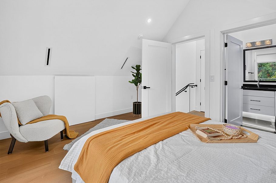 2 950 W 17th Avenue Vancouver, BC - 16