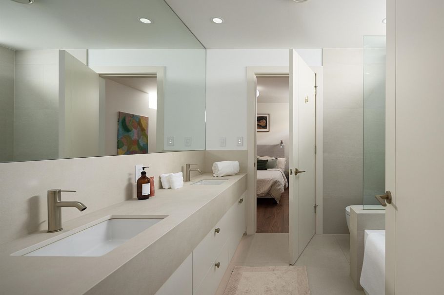 1295 W Keith Road North Vancouver, BC - 23