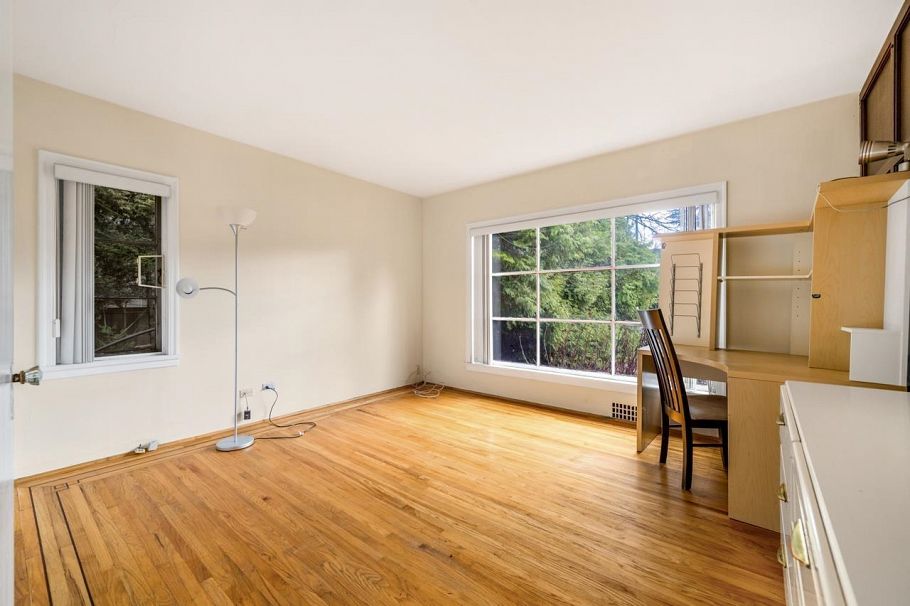 1441 W 49th Avenue Vancouver, BC - 5