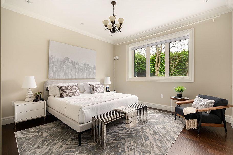 3955 W Broadway Vancouver, BC - 30