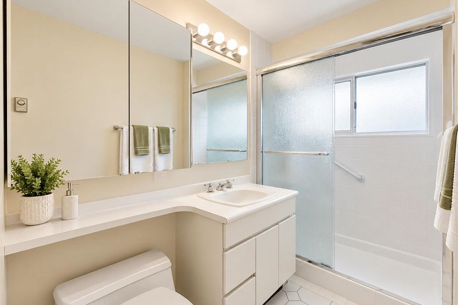3692 Sunnycrest Drive North Vancouver, BC - 17