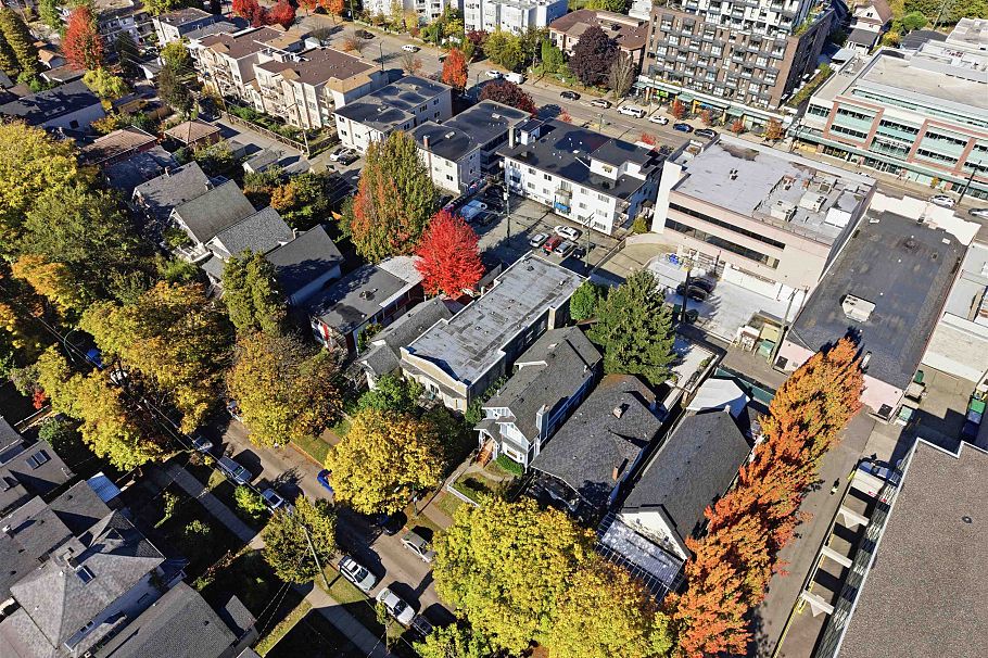 1629 E 10 Avenue Vancouver, BC - 6