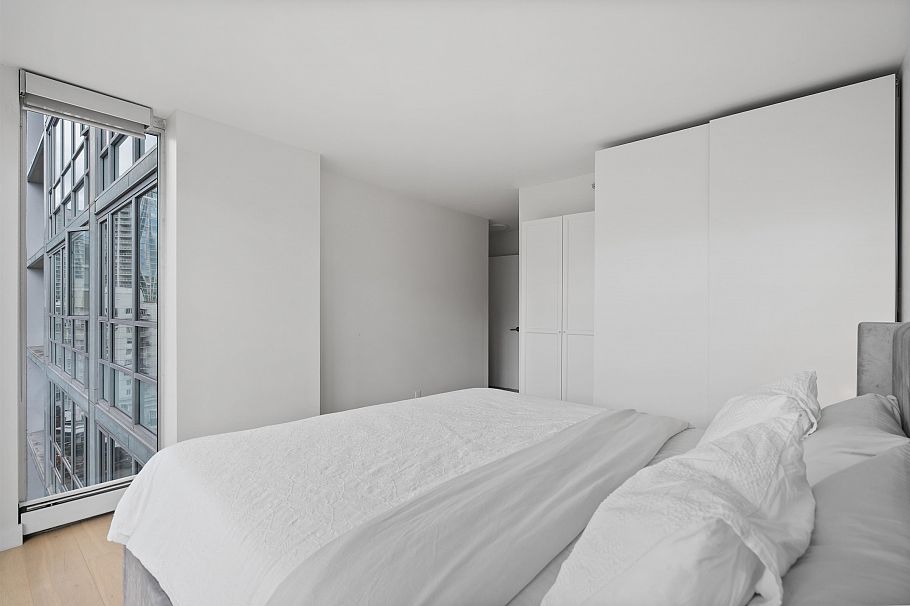 1706 1228 Marinaside Crescent Vancouver, BC - 24