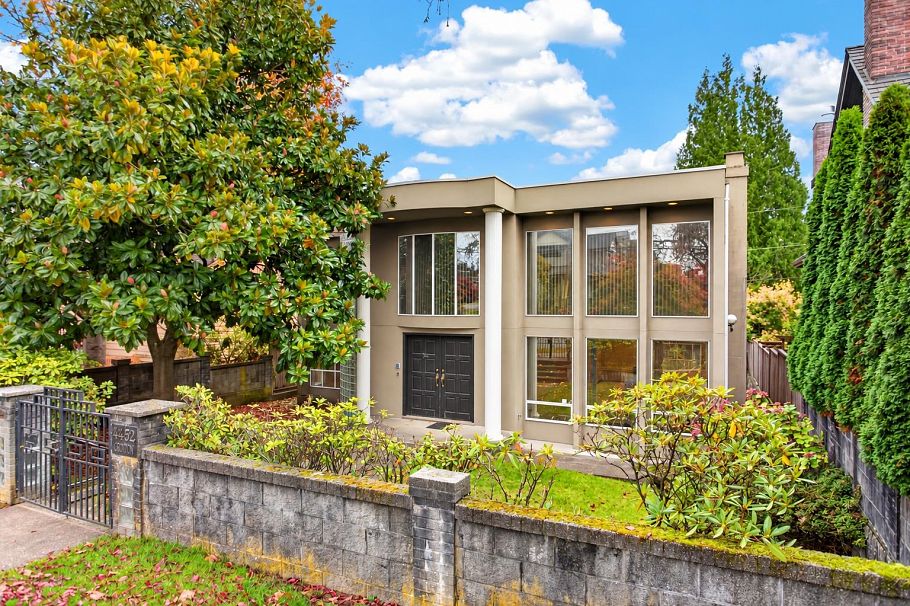 4452 Crown Street Vancouver, BC - 1