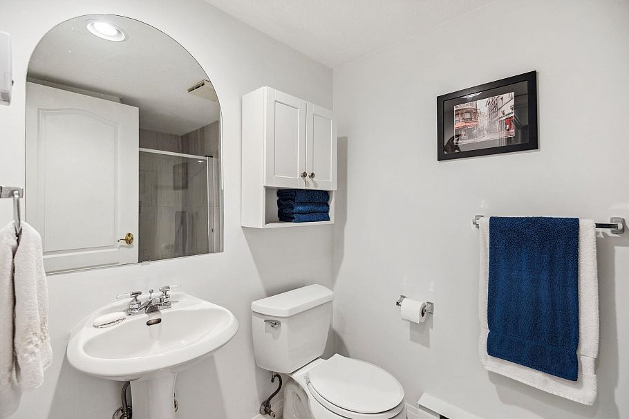 107 1523 Bowser Avenue North Vancouver, BC - 19