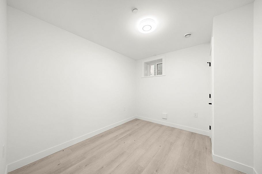1161 Keefer Street Vancouver, BC - 29
