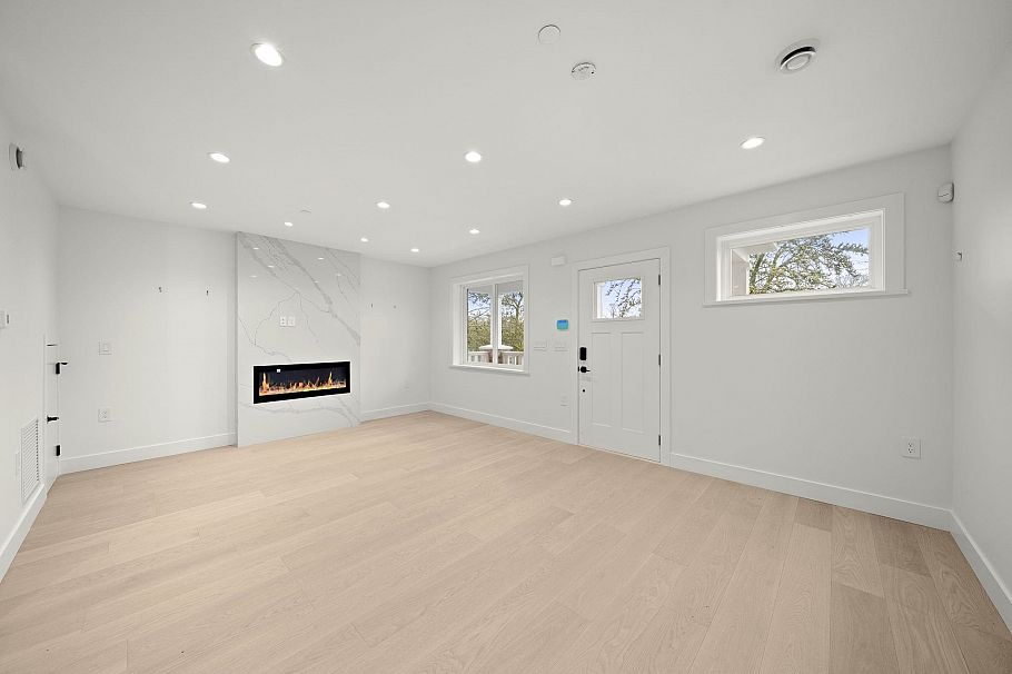 1161 Keefer Street Vancouver, BC - 4