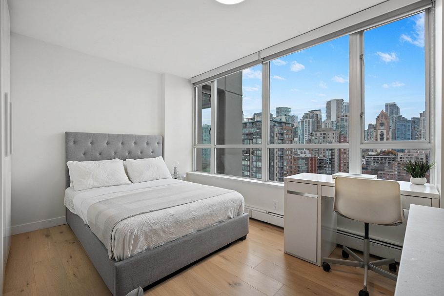 1706 1228 Marinaside Crescent Vancouver, BC - 26